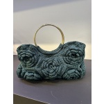 Πλεκτή πράσινη τσάντα με  λουλούδια