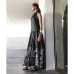 Φόρεμα μαύρο με λευκό κέντημα - Image 2