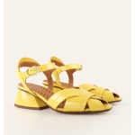 Παπούτσια με χαμηλό τακούνι